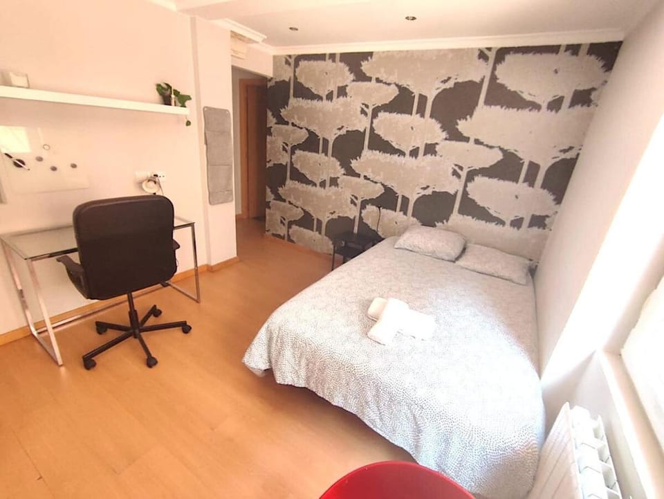 625B 4 Suites Pumarín Apartment in Oviedo