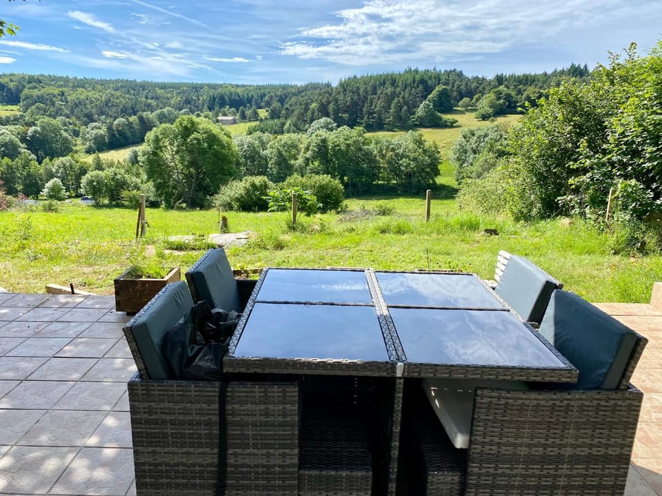 Patio, Dining area