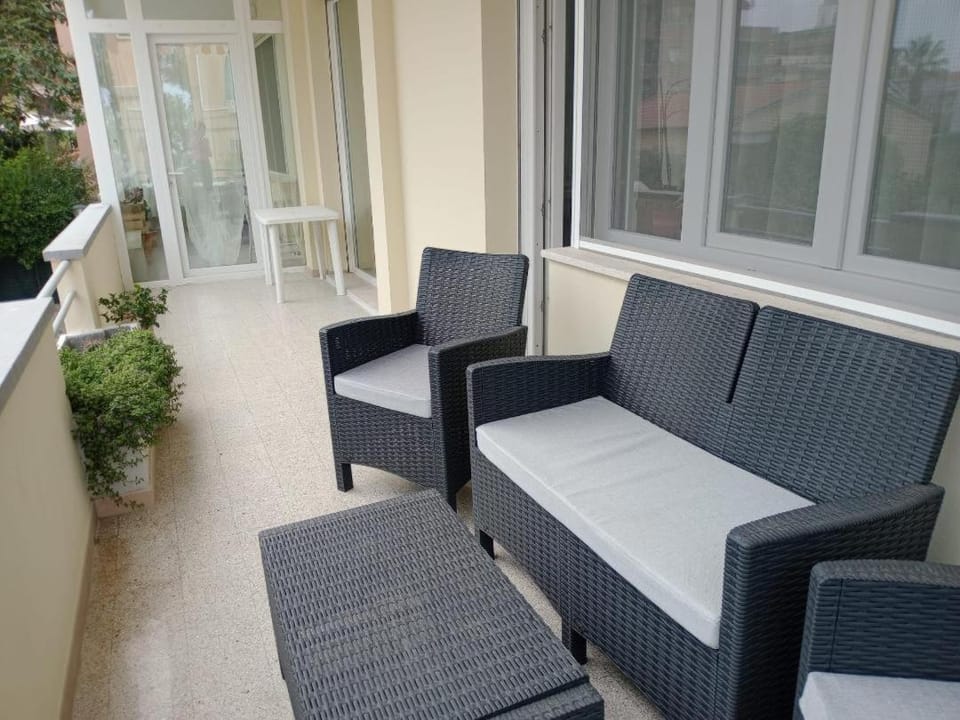 CASA LEDA con posto auto privato nel cortile e a pochi passi dal mare Apartment in Pescara