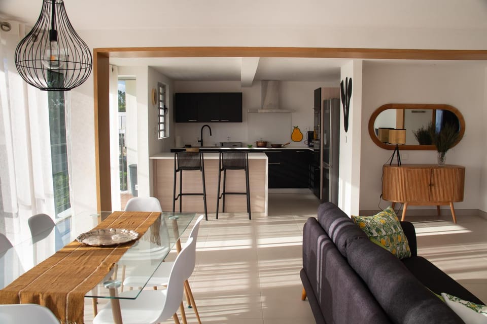 Living room, Dining area
