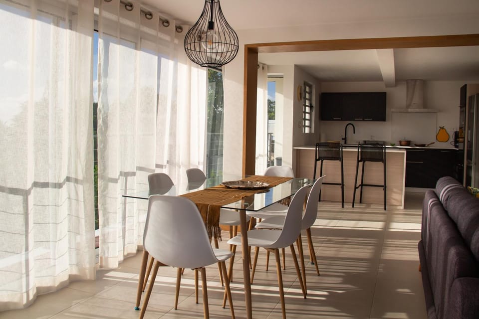 TV and multimedia, Dining area