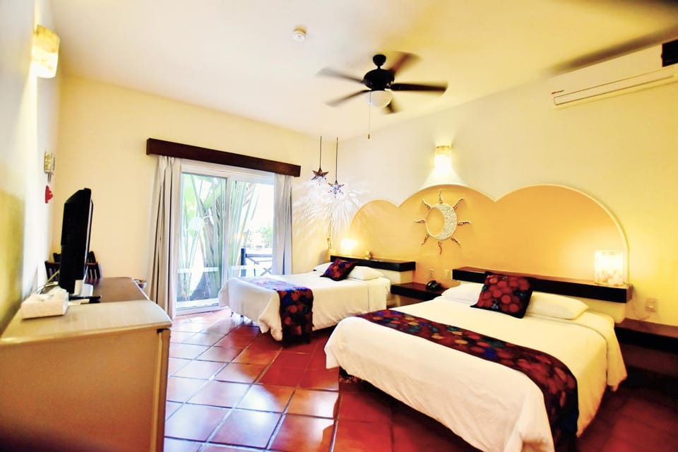 Riviera del Sol Amazing Double Queen Junior Suite 107 Hotel in Playa del Carmen