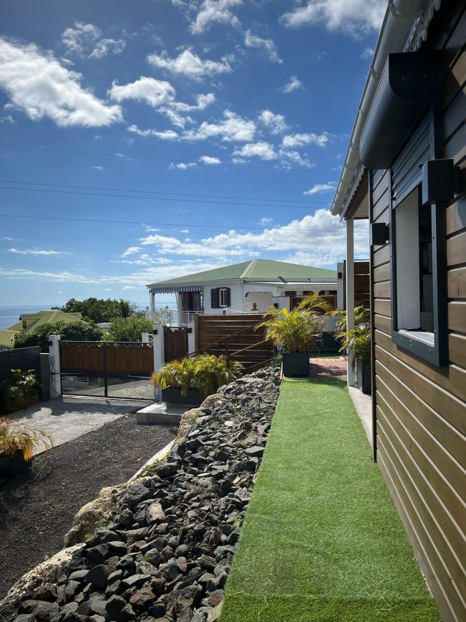 Day, Garden view