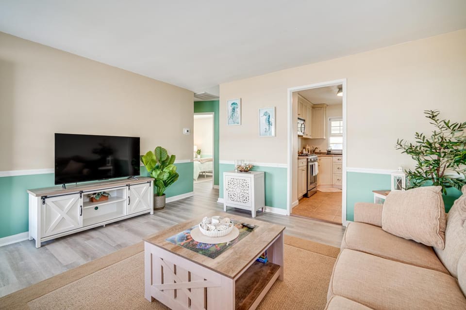 1 Block to Brigantine Beach: Breezy Home w/ Patio! House in Brigantine