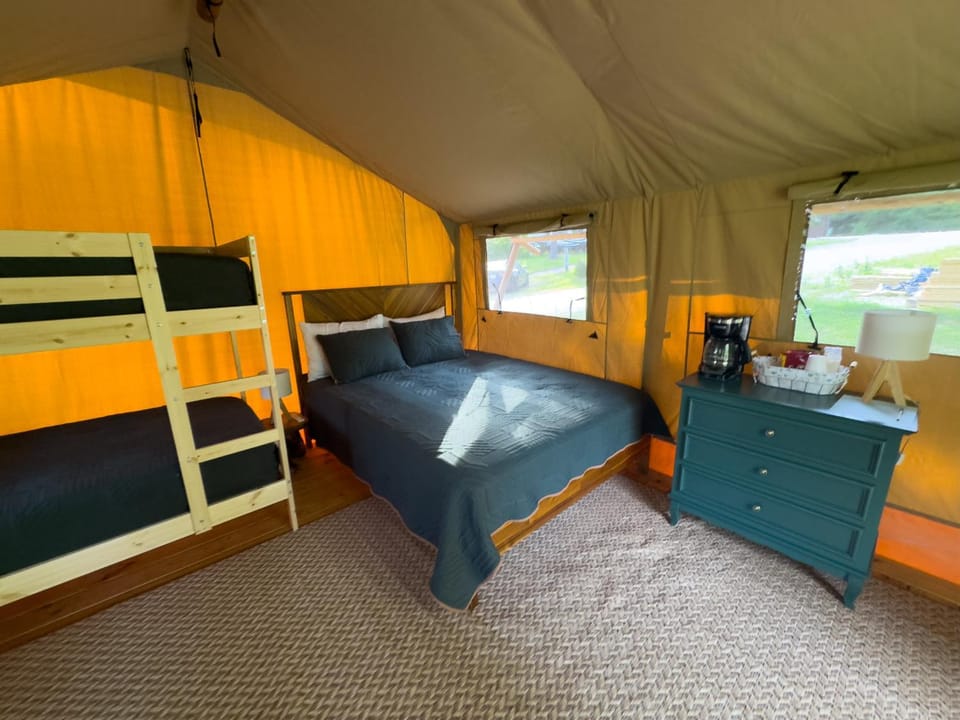 Find a Gentle, Cozy Retreat Beside Lake Livingston Luxury tent in Lake Livingston