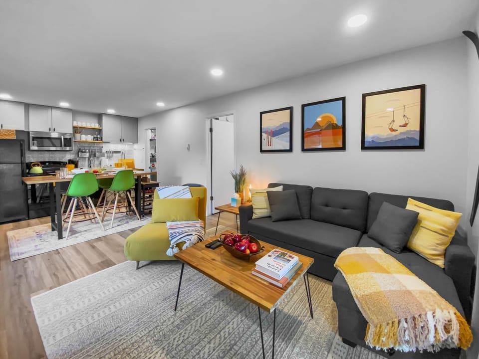 Park City Gem at Red Pine! Cozy Ski Condo with Heated Pools and Hot Tubs! B4 by SkyRun Park City Apartment in Wasatch County