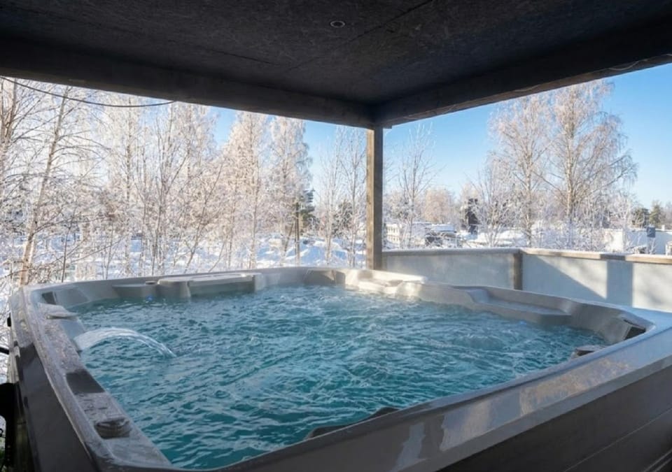 Hot Tub