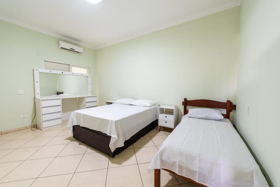 Bed, Photo of the whole room, Bedroom, air conditioner