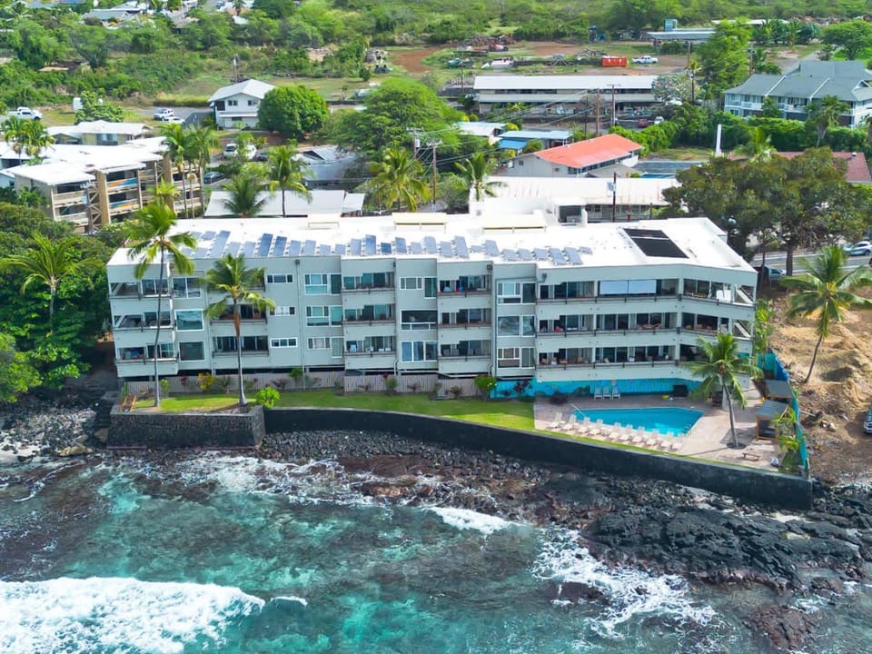 Oceanfront Condo with Stunning Views House in Holualoa