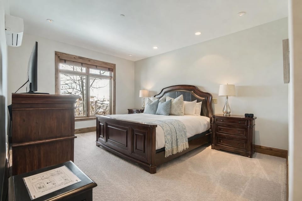 Strand Haus Ski In Ski Out at Canyons by SkyRun Park City Apartment in Wasatch County