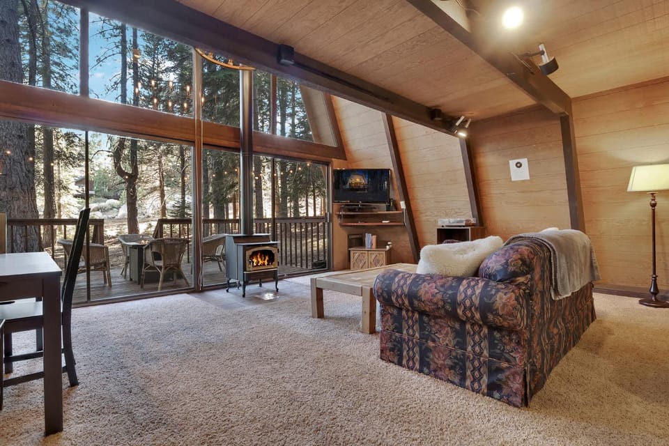 Truckee Cabin Getaway - Sleeps 6 Cabin in Truckee
