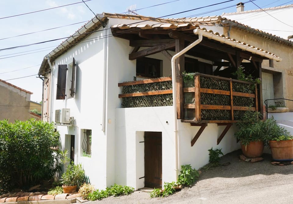 Property building, Balcony/Terrace, Parking, heating, air conditioner