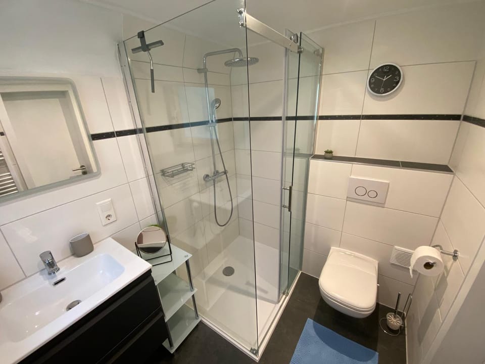 Shower, Toilet, Bathroom