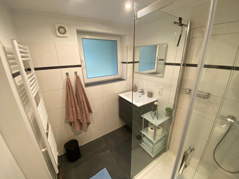 Shower, Bathroom