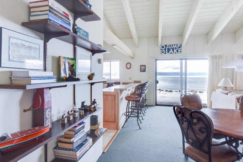 Waters Edge Vista - HOA Pool & Pier Access House in Lake Tahoe
