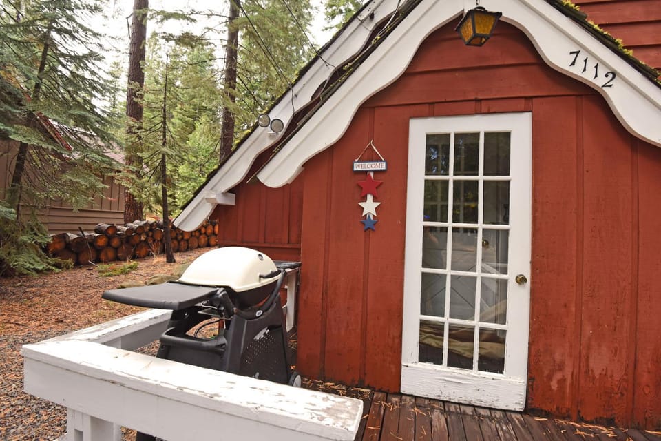 Woodland Chalet - 2 miles from Beach Access House in Lake Tahoe