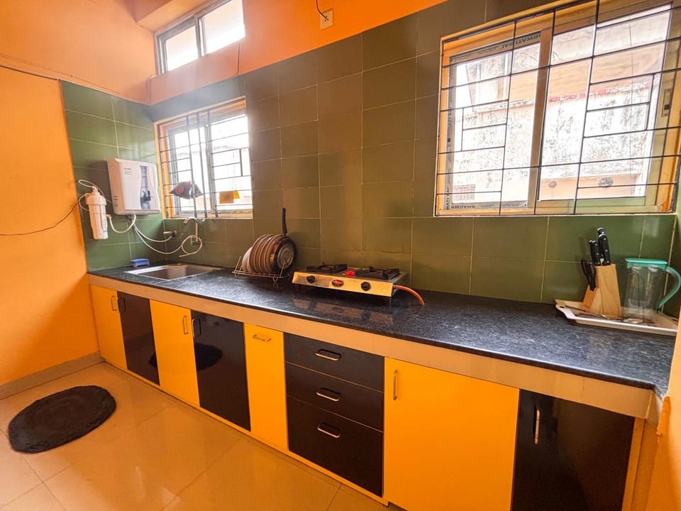 Kitchen or kitchenette, stove