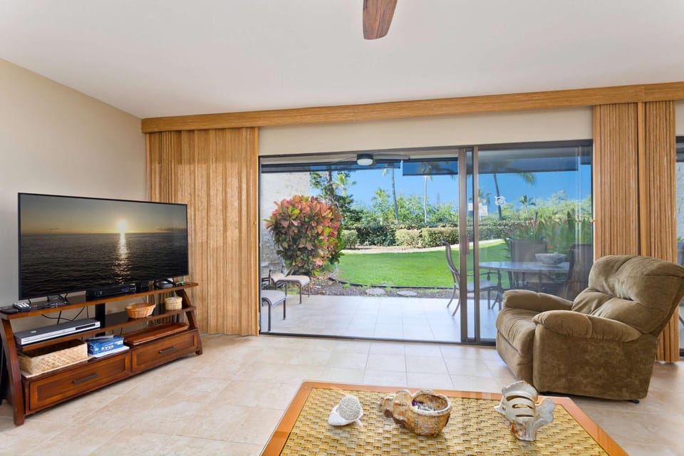 Keauhou Punahele - Private Lanai with Grill House in South Kona