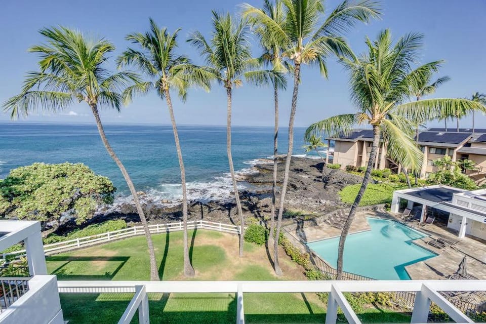 Royal Sea Cliff #418 - Pool Hot Tub & AC House in Holualoa