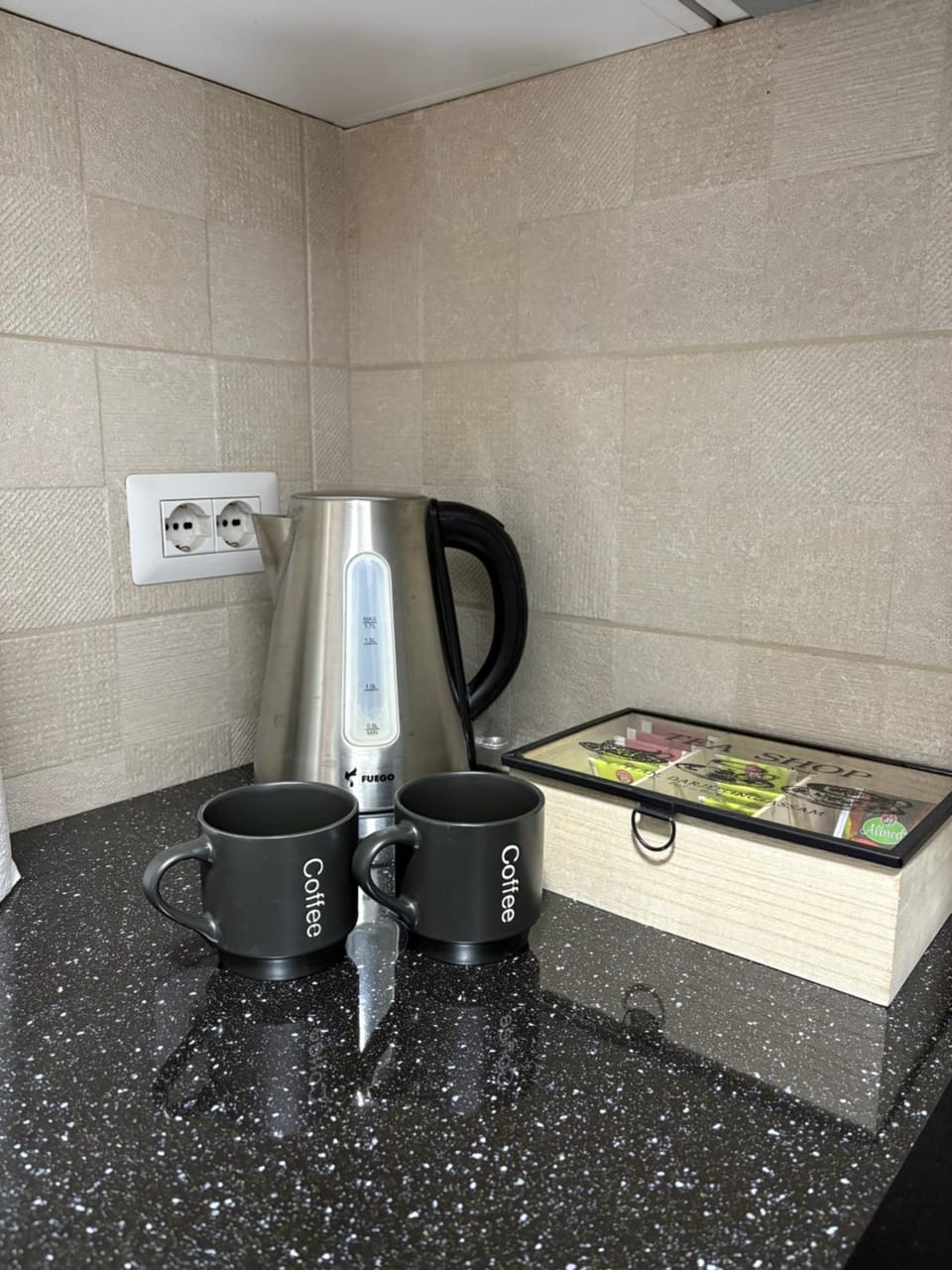 Coffee/tea facilities, Kitchen or kitchenette