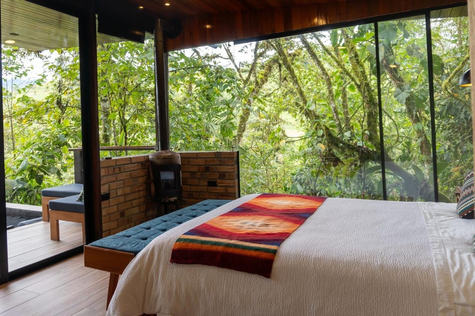 Bed, Natural landscape, TV and multimedia, Balcony/Terrace, Photo of the whole room, Bedroom, fireplace