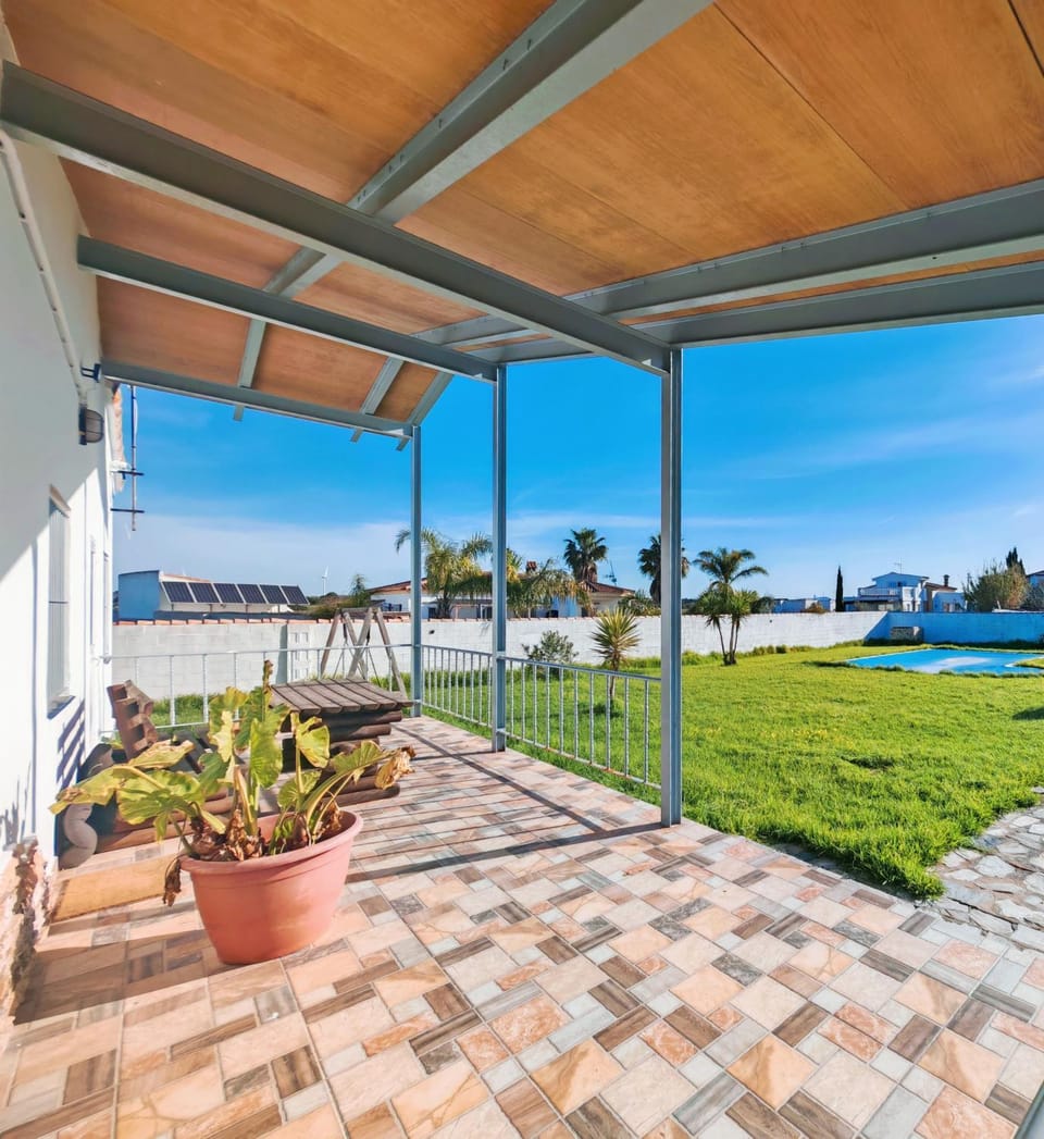 Patio, Spring, Day, Garden, View (from property/room), Balcony/Terrace, Pool view, Swimming pool