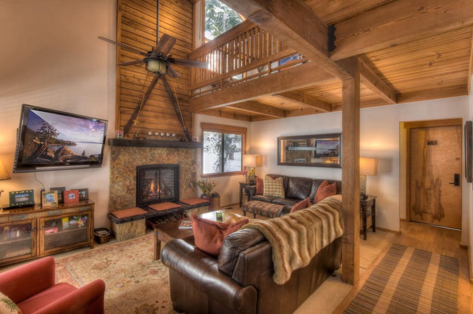 Granlibakken Retreat Near Tahoe Beach House in Tahoe City