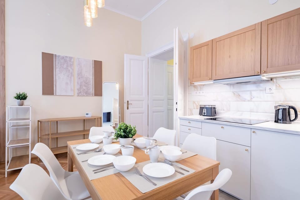 Very Central - Comfy - NEW Apartment in Budapest