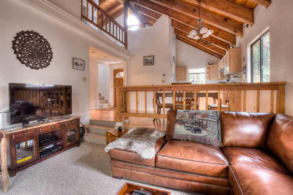 Glacier Forest Getaway HOA Access House in Truckee