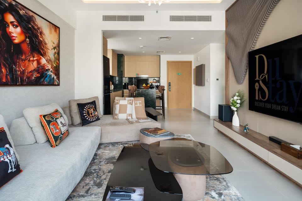 Communal lounge/ TV room, TV and multimedia, Living room, Seating area, Evening entertainment