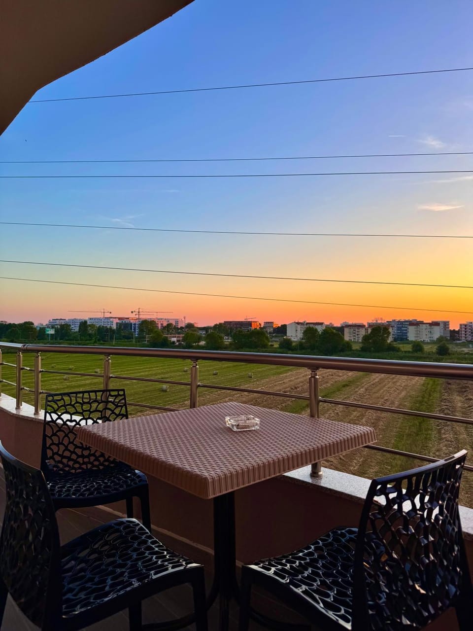 Patio, Day, Natural landscape, View (from property/room), Balcony/Terrace, Dining area, Sunrise, Sunset