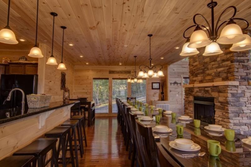 Mountain View Lodge, free tickets, no catch! Chalet in Pigeon Forge