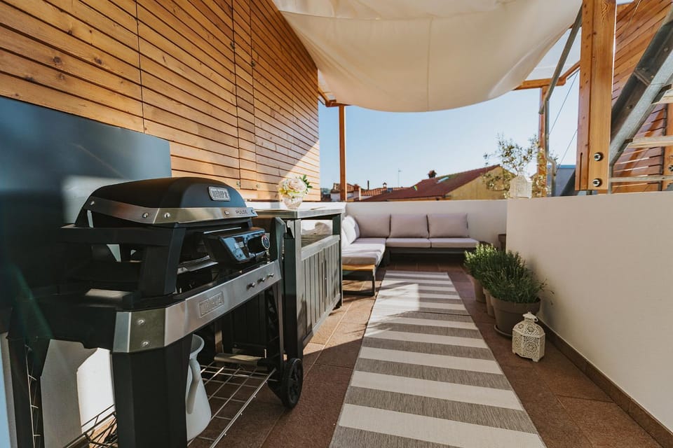 BBQ facilities, Balcony/Terrace, Seating area