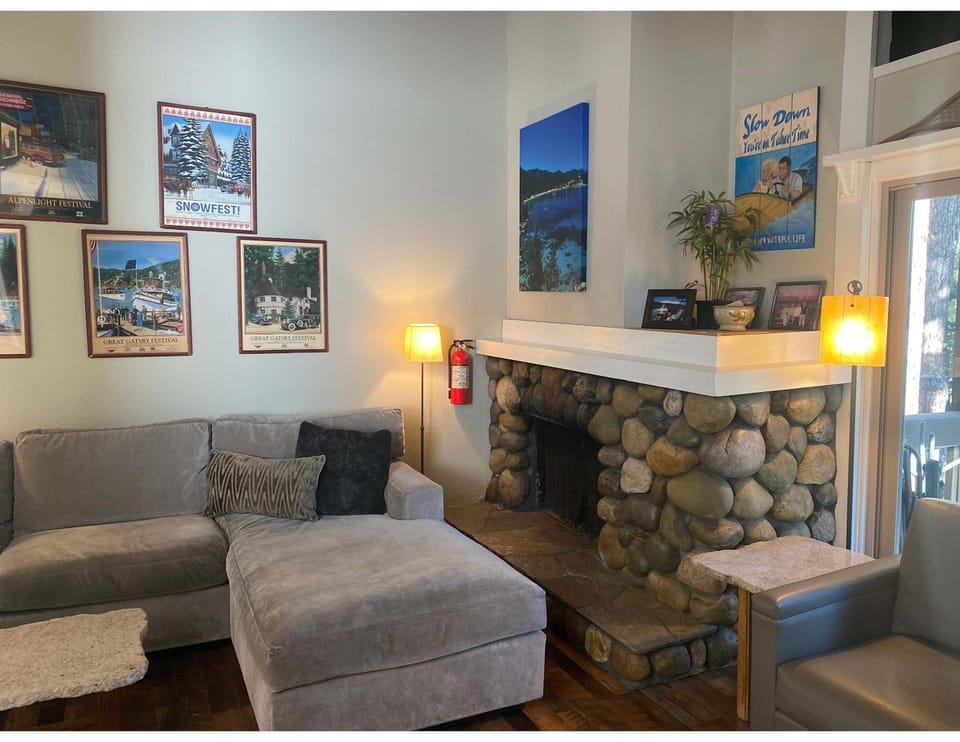 Lake Forest Villa Patio w BBQ House in Dollar Point