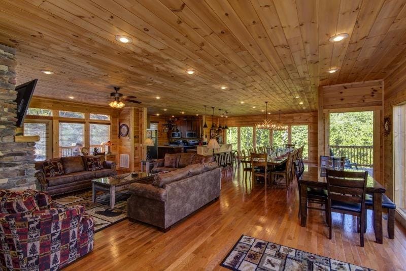 Grand View Lodge, free tickets, no catch! Chalet in Pigeon Forge