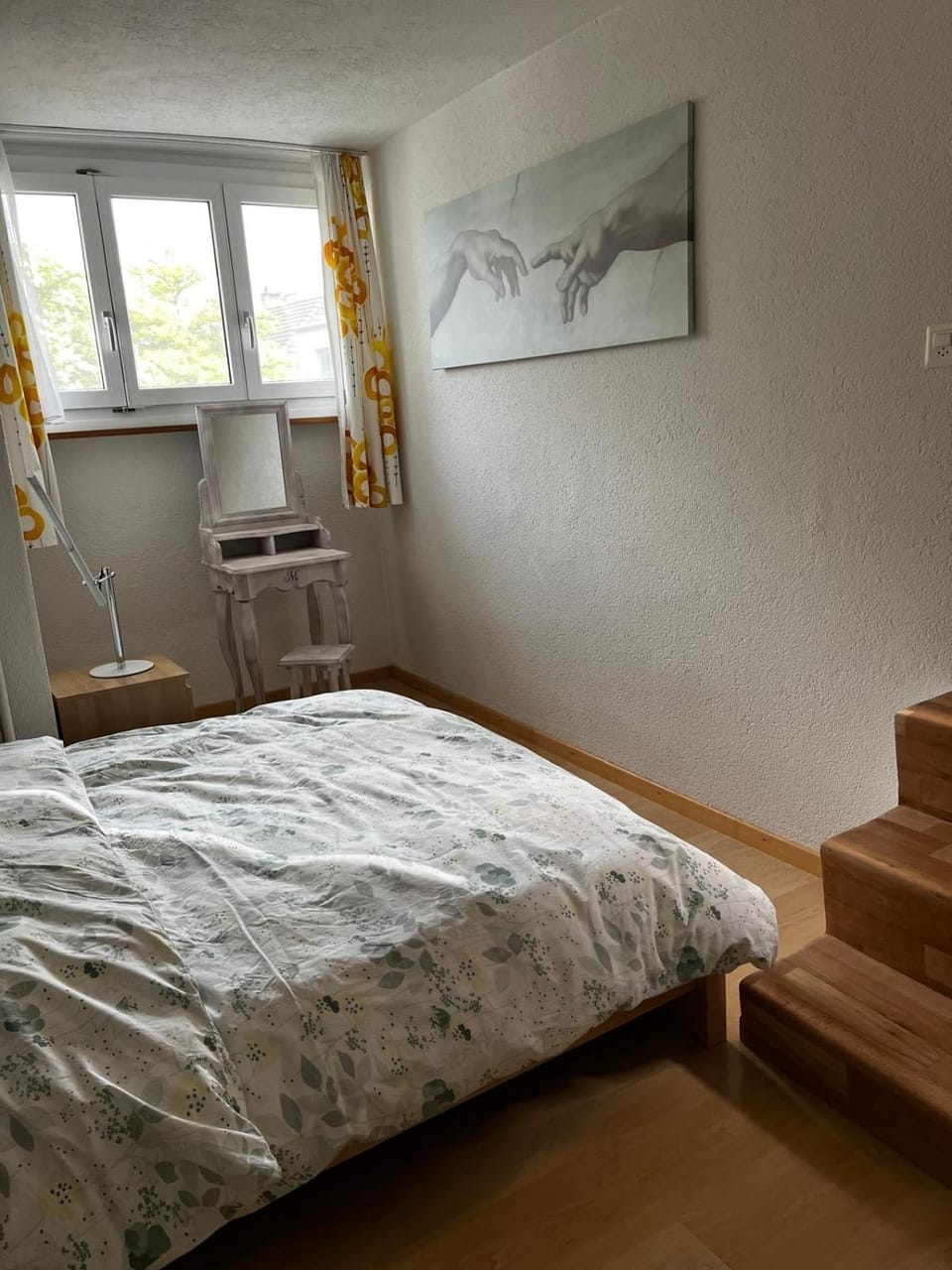 Photo of the whole room, Bedroom