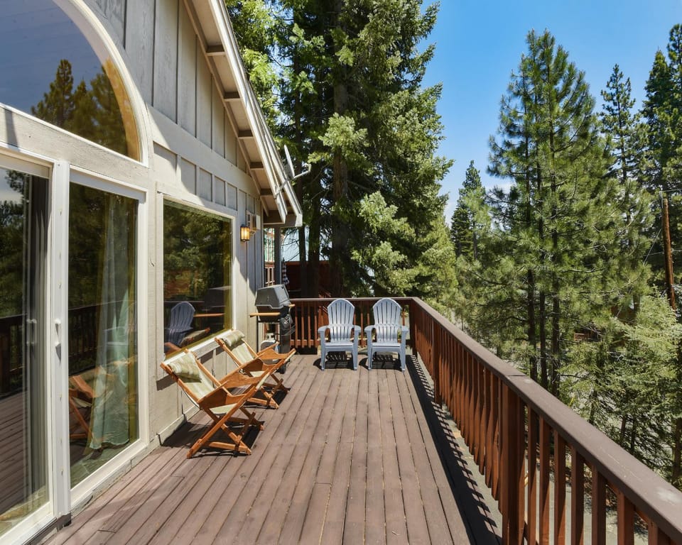 Lux Leisure Game Room & More House in Truckee