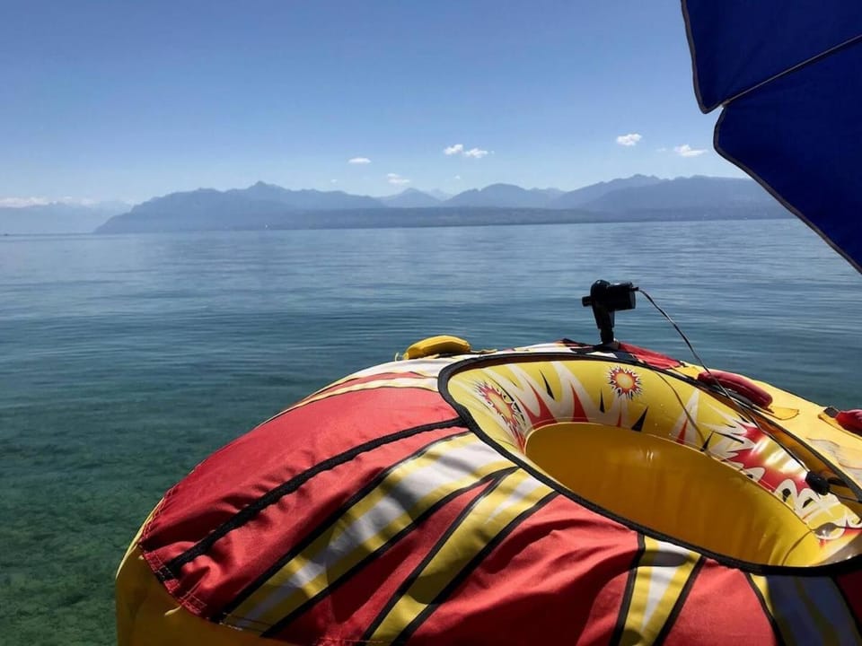 Appartement tout confort pieds dans l'eau avec vue imprenable , pause nature Apartment in Haute-Savoie