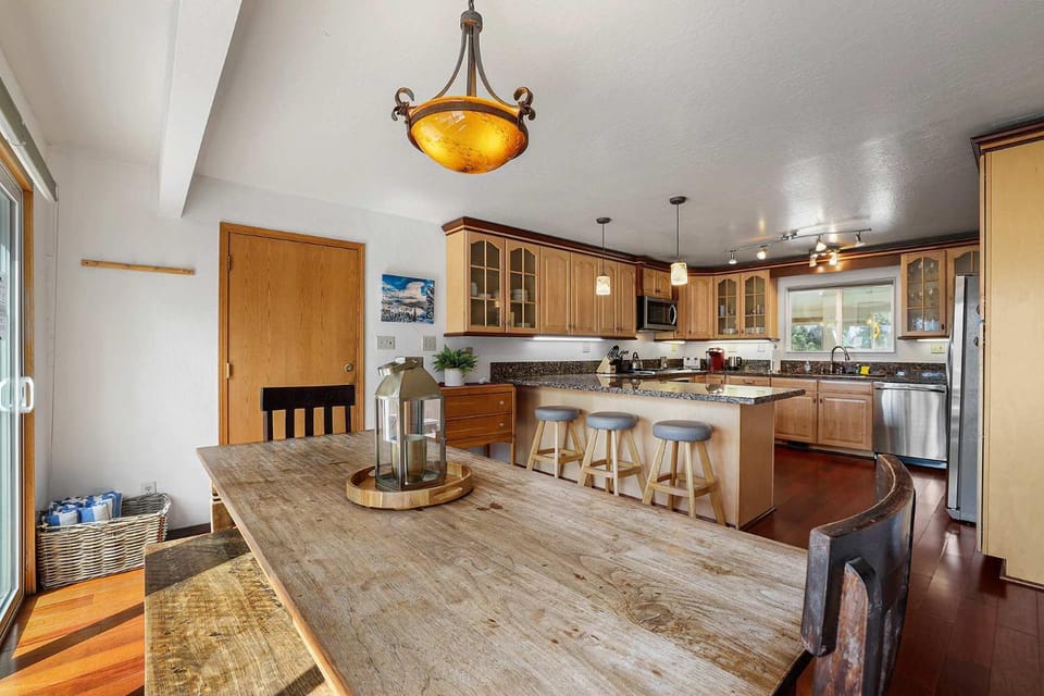 Hall Court Manor - Hot tub Pet Friendly Pool Table House in Round Hill Village