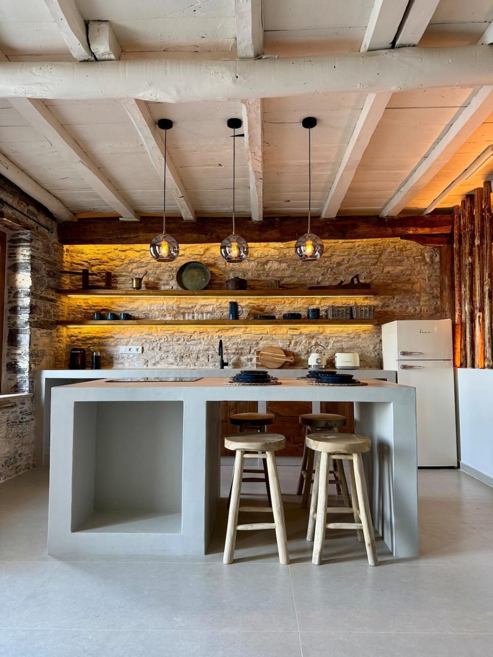 KalyvaSuite Apartment in Samos, Greece