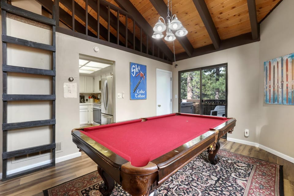 Heavenly Haven - Hot Tub and Seasonal HOA Pool House in Round Hill Village