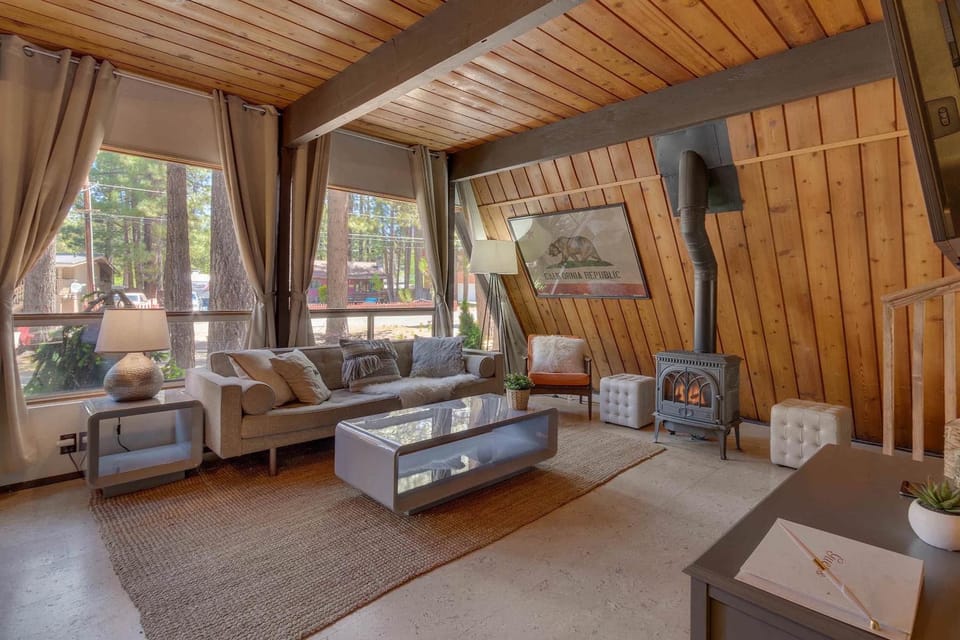 Heavenly Hollow House in South Lake Tahoe