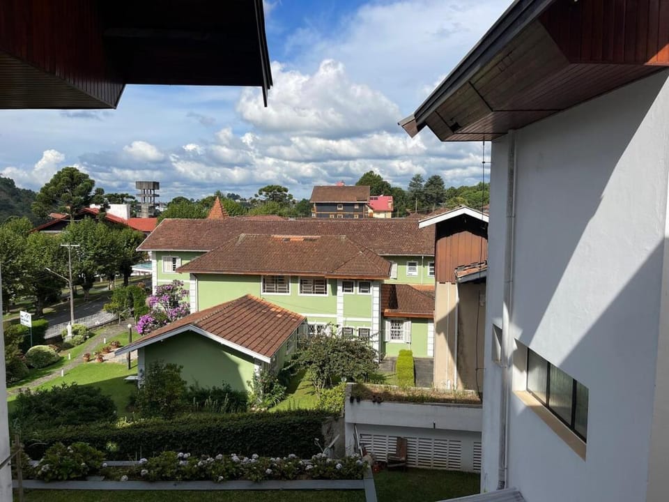 Solar dos Geranios - By Hostyn Apartment in Campos do Jordão