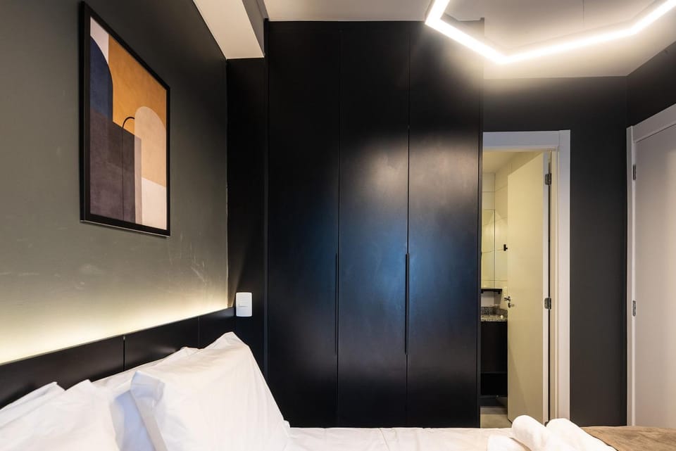 Modern Studio w/ Full Amenities | Pinheiros House in Sao Paulo City