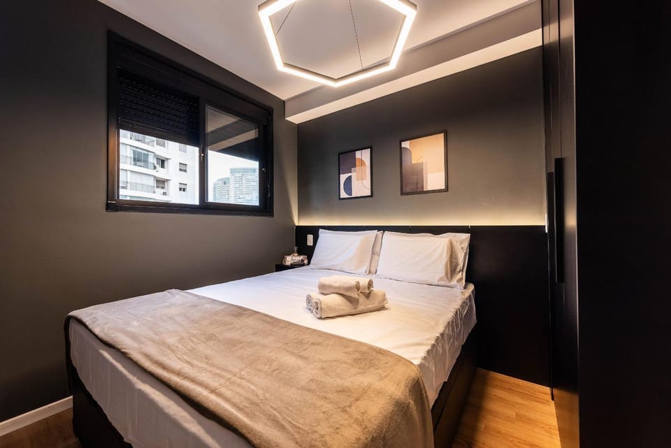 Modern Studio w/ Full Amenities | Pinheiros House in Sao Paulo City