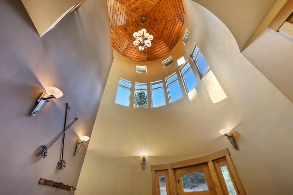Heavenly Mountain Chalet - Skiing Pets Hot tub House in Kingsbury