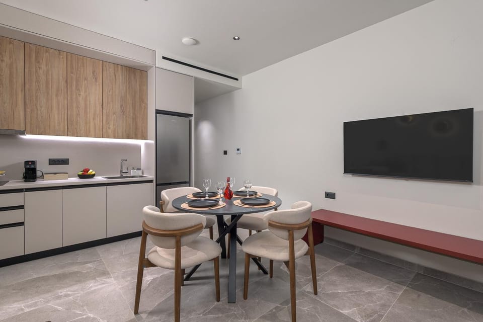 TV and multimedia, Coffee/tea facilities, Dining area, oven, kitchen