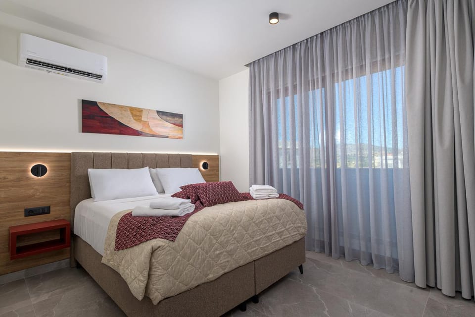 Bed, Photo of the whole room, Bedroom, air conditioner