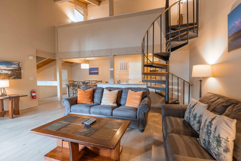 Lakeland Sandy Beach Retreat - Private Escape House in South Lake Tahoe