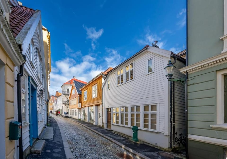 Property building, Neighbourhood, Street view